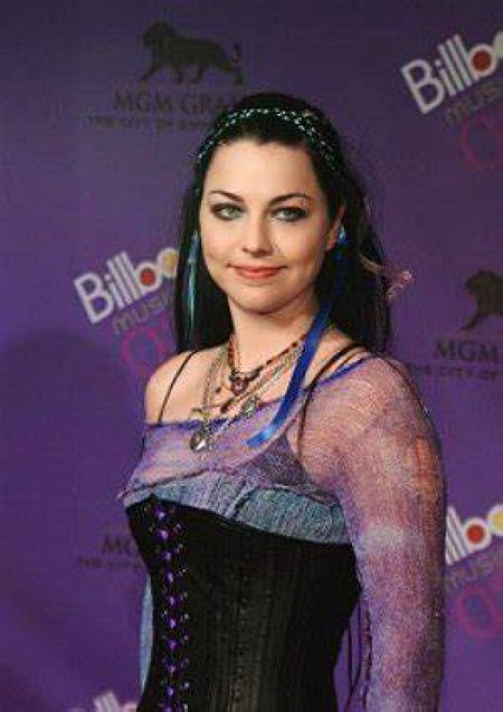 Amy Lee Bra Size, Age, Weight, Height, Measurements