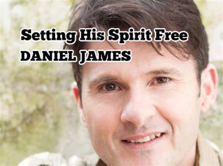 Daniel James Ho... Biography