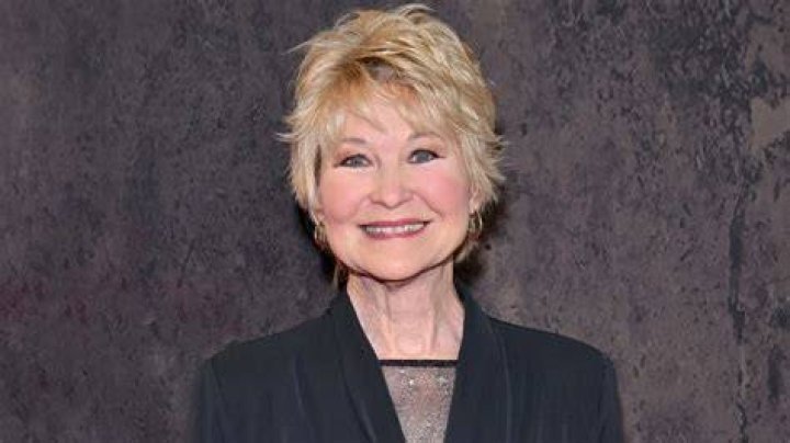 Dee Wallace Net Worth