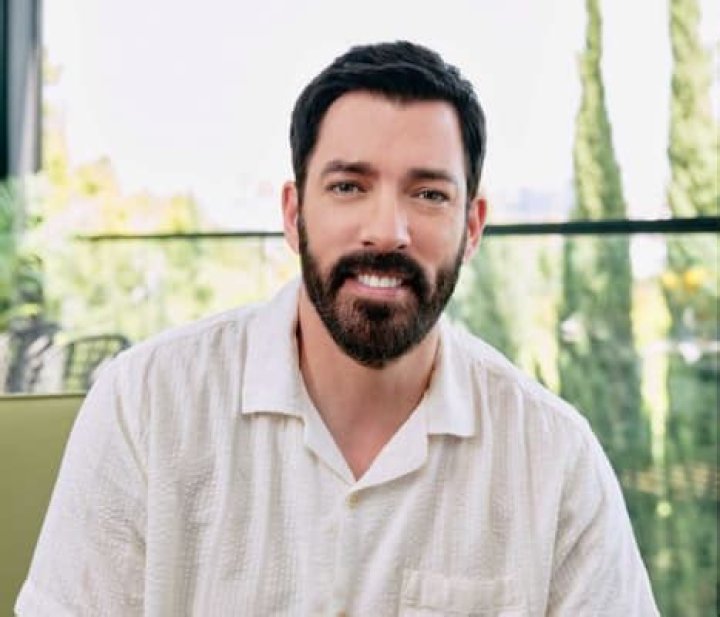Drew Scott Biography
