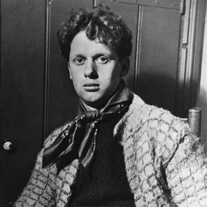 Dylan Thomas Biography