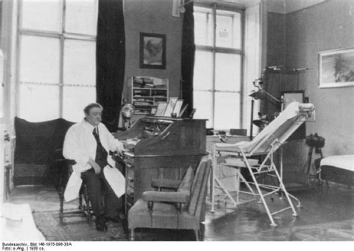 Eduard Bloch Eduard Bloch