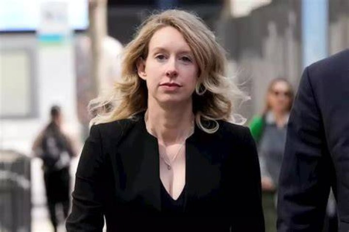 Was Elizabeth Holmes married to Sunny Balwani? 1 elizabeth holmes