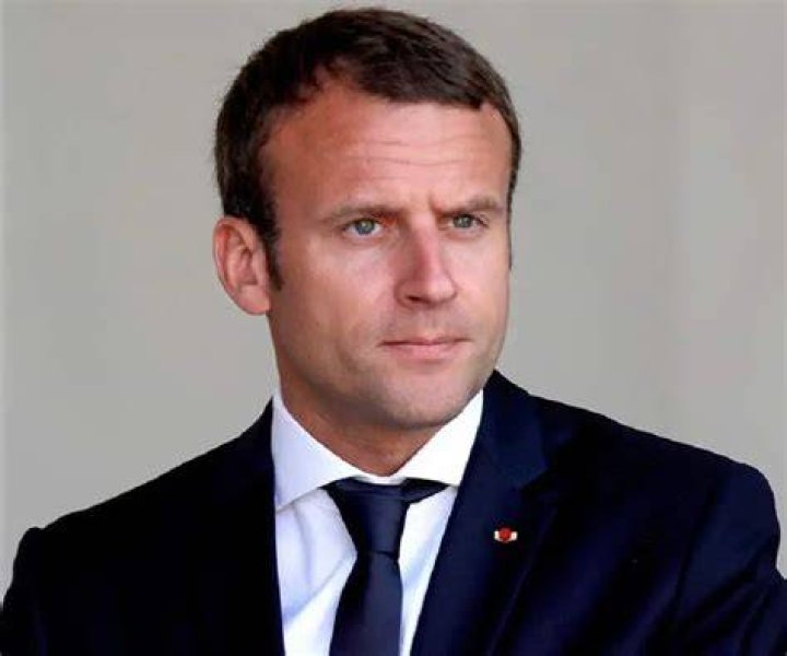 Emmanuel Macron Biography