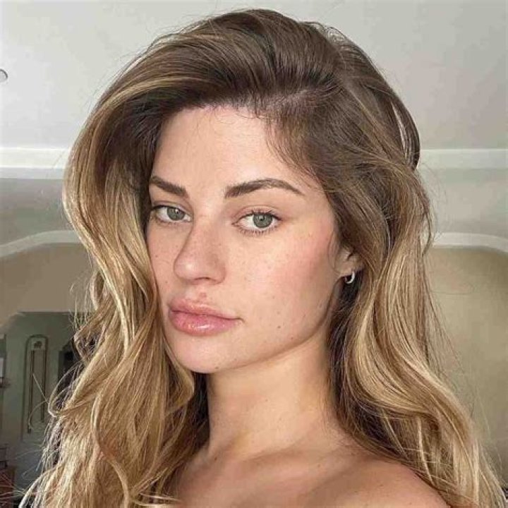 Hannah Stocking Biography