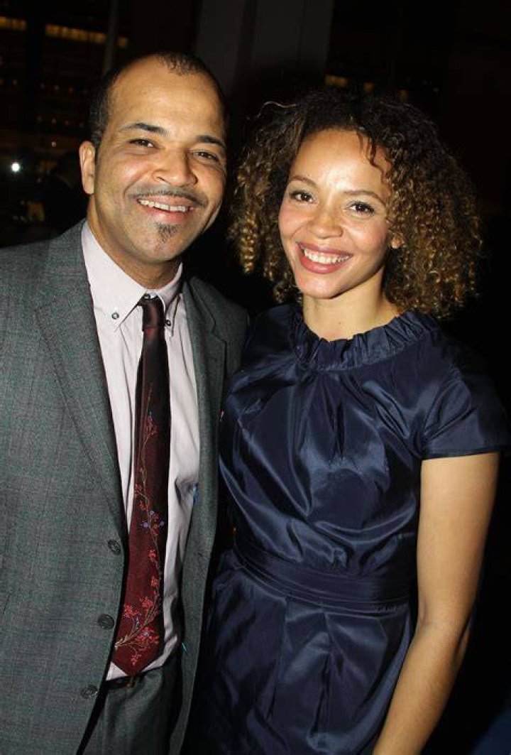 Is Jeffrey Wright still married to Carmen Ejogo? 1 Jeffrey Wright and ex wife