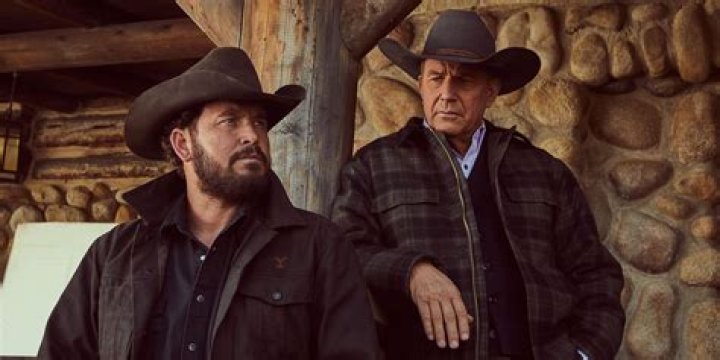 John Dutton and Rip in 'Yellowstone'