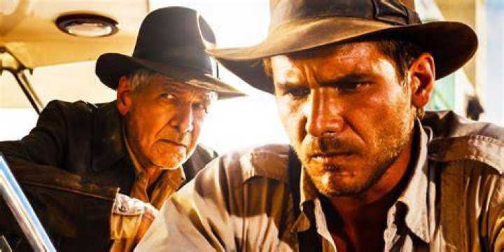 How old was Tommy Lee Jones in Lonesome Dove? 1 Jones 1