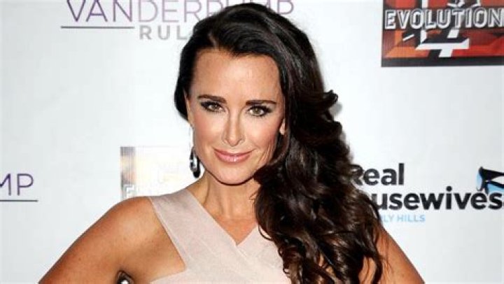 Kyle Richards Bra Size, Age, Weight, Height, Measurements
