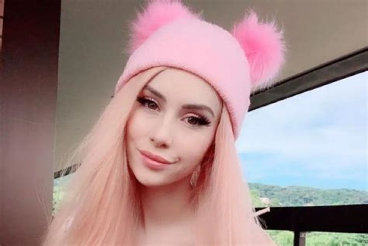 Leah Ashe Biography