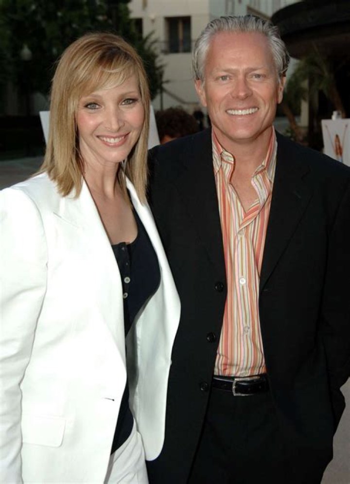 lisa kudrow michel stern 7 66093d277bd442f78383b9893886b517