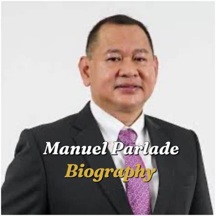 Manuel Gonz&aacute;le... Biography