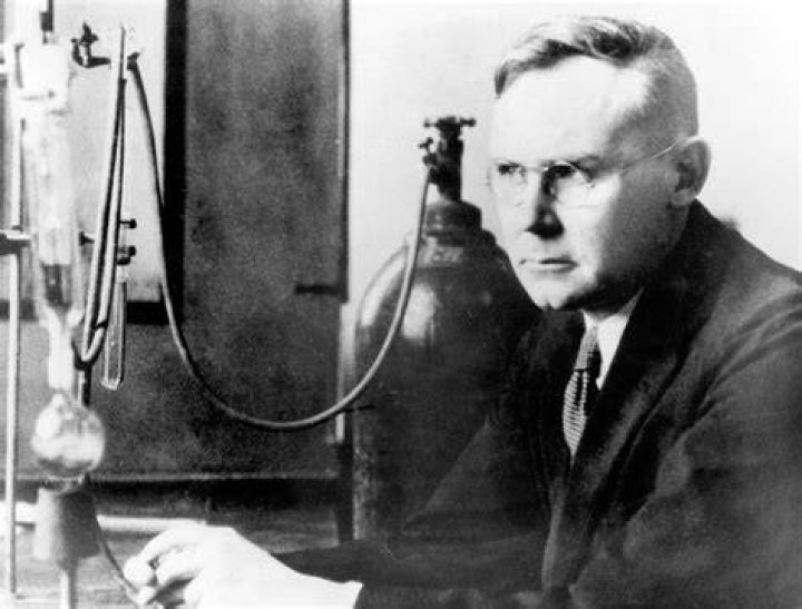 Wallace Carothers Biography